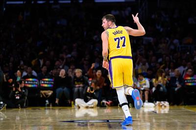 Redick : Doncic a joué un match parfait et voulait vraiment qu'il marque 50 points au dernier moment
