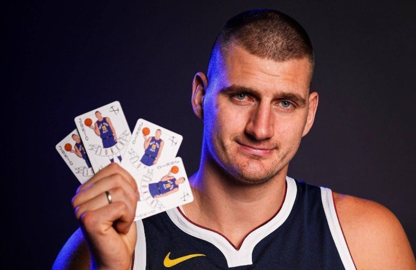 La première personne de la ligue ! Le 78e score, les rebonds et les passes décisives de Jokic ont été les plus élevés du match.
