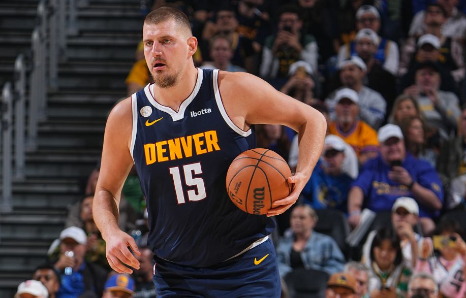 Jokic a marqué 19 points sur 7 tirs sur 7 en un seul quart-temps, et les Nuggets ont battu les Clippers 43-22.