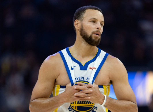 Les Warriors ont réussi 4 des 18 paniers à trois points en un seul quart et n'ont marqué que 14 points au premier quart.
